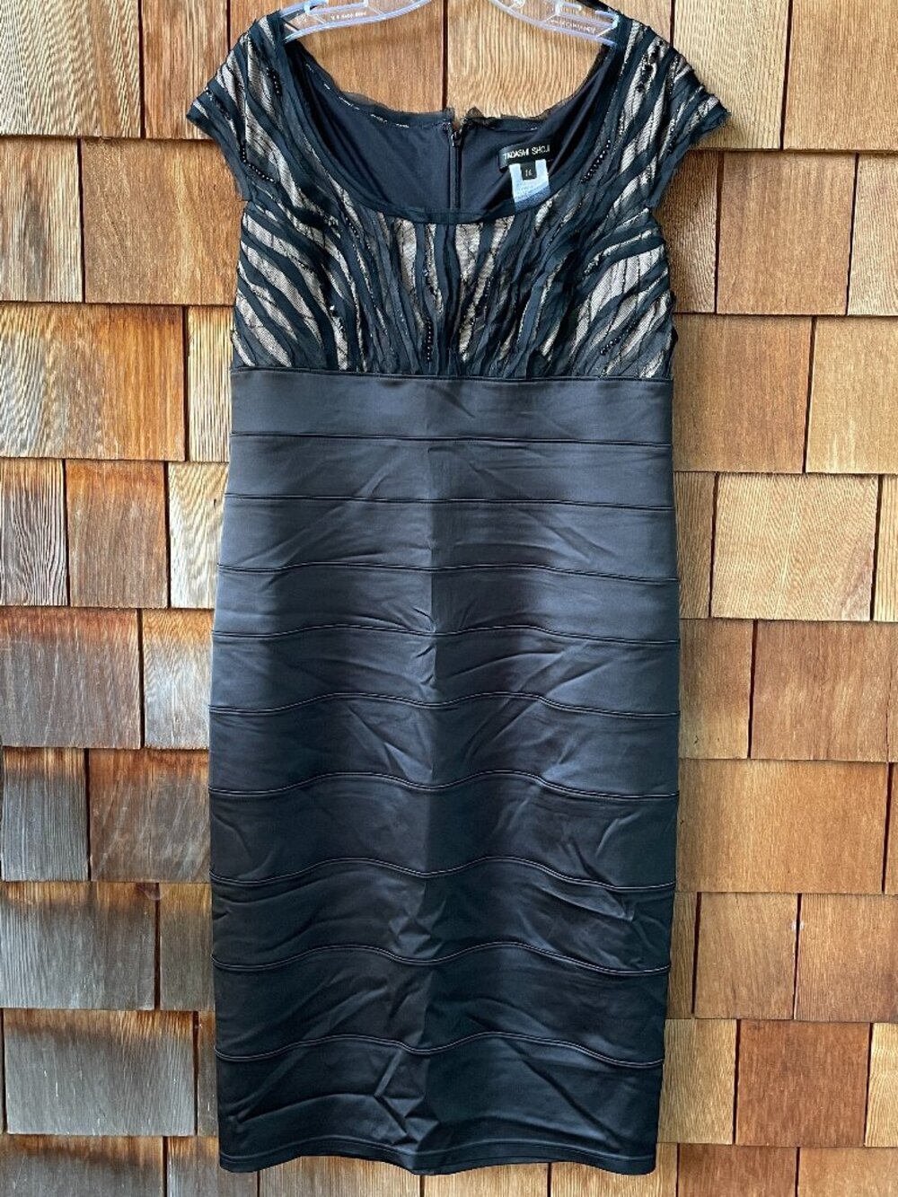 EUC Tadashi Shoji Black Banded Cap Sleeve Sheath Dress in Women's 14